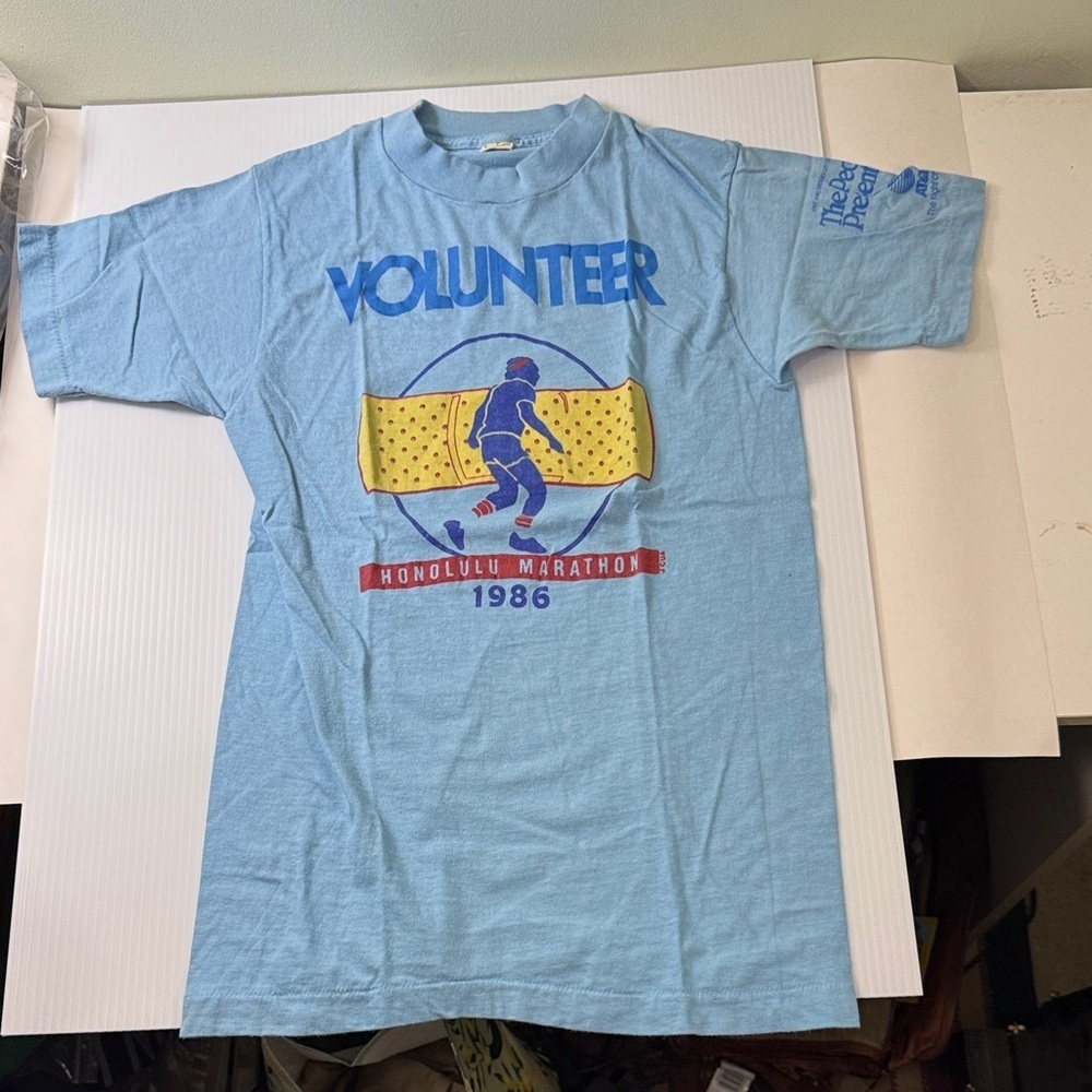 Vintage, Honolulu Marathon Volunteer Shirt - Blue